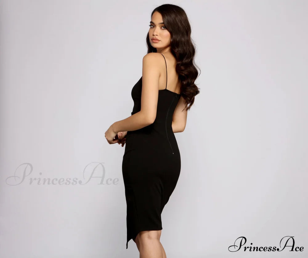 She’s Got That Chic Graceful Style Crepe Midi Dress