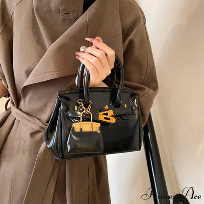 Simple High-Quality Women’s Fashion Handbag HUASHANG-2056-HEI handbag-250126