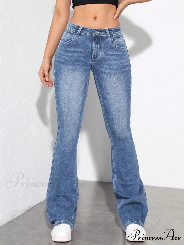 Slant Pocket Flare Leg Jeans Light Wash / XS