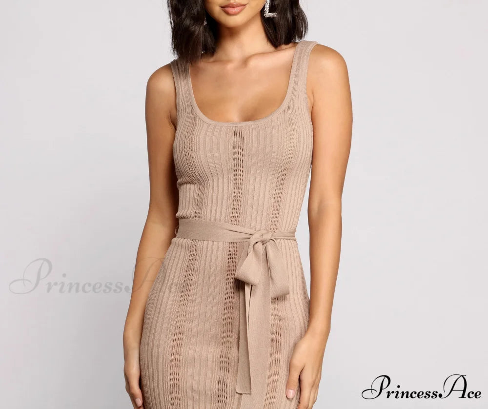 Slay In Style Ribbed Graceful Scoop Neck Midi Dress