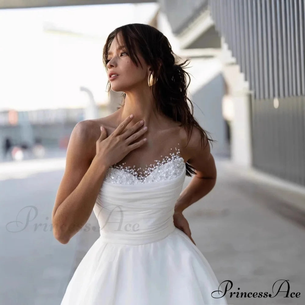 Sleeveless Charming Lace Extended Trail Bridal Gown lvory white / 2 weddingdress-250223