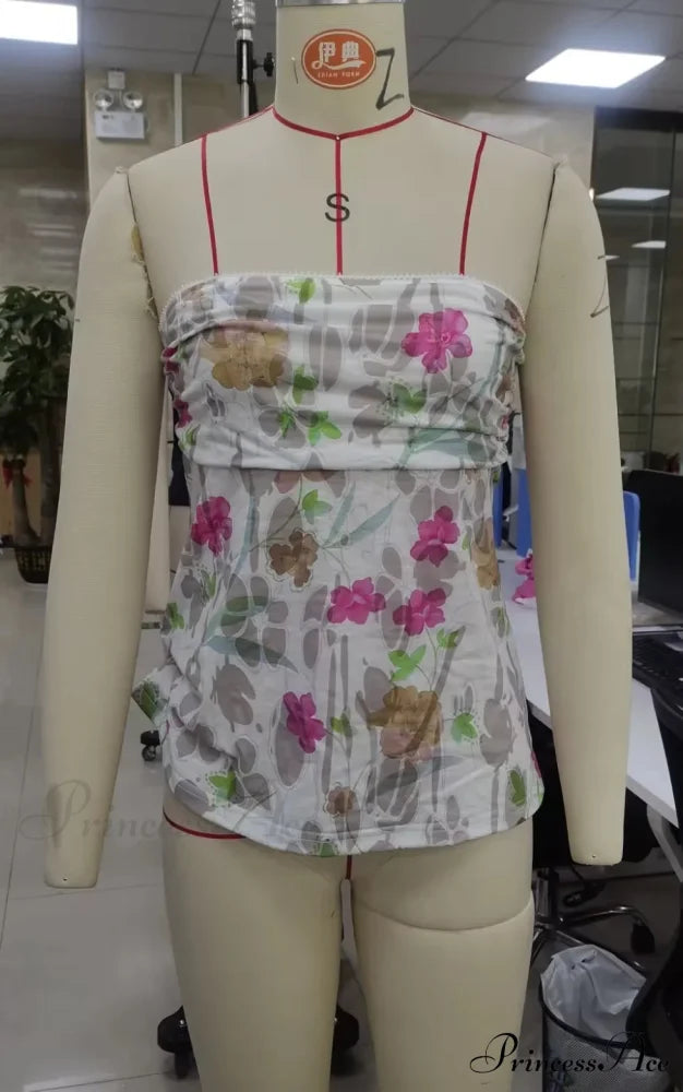 Sleeveless Floral Pattern Cropped Top croptop-250223