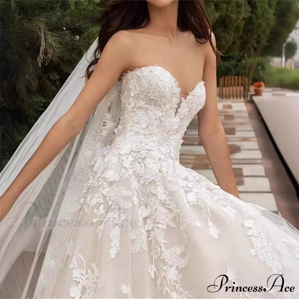 Sleeveless Lace Ball Gown Wedding Dress weddingdress-250223