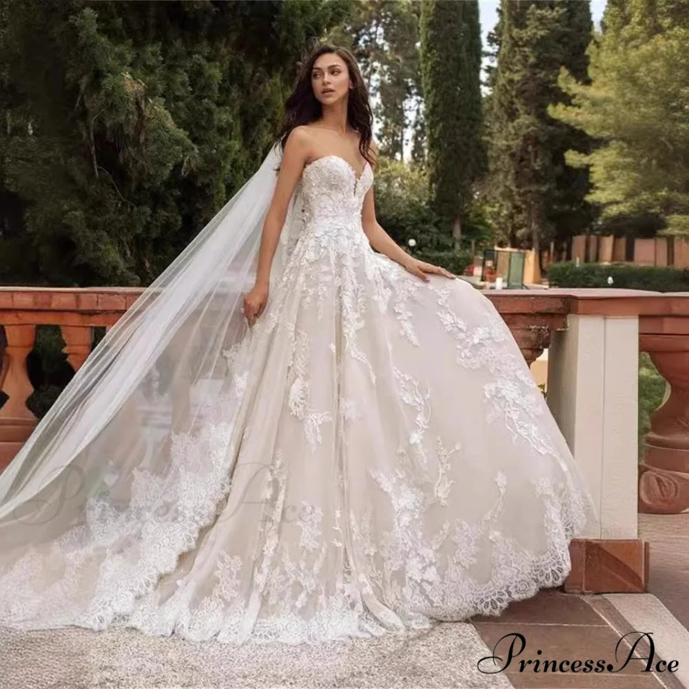Sleeveless Lace Ball Gown Wedding Dress weddingdress-250223