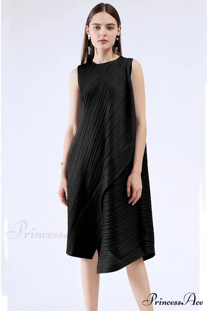 Sleeveless Pleated Midi Dress with Irregular Hem Black / One Size