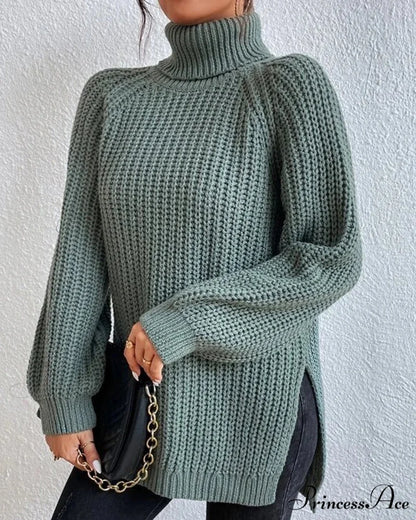 sleeves with raglan sweater and Turtleneck slit