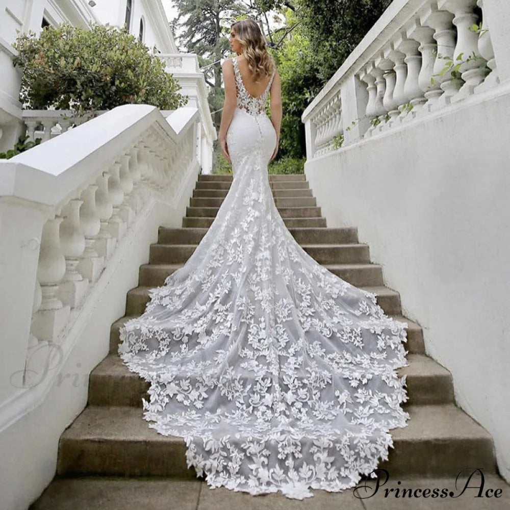 Slender Tail Bridal Gown weddingdress-250223