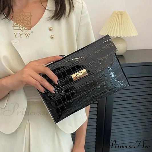 Slim Envelope Alligator Design Wristlet wristlet-250126