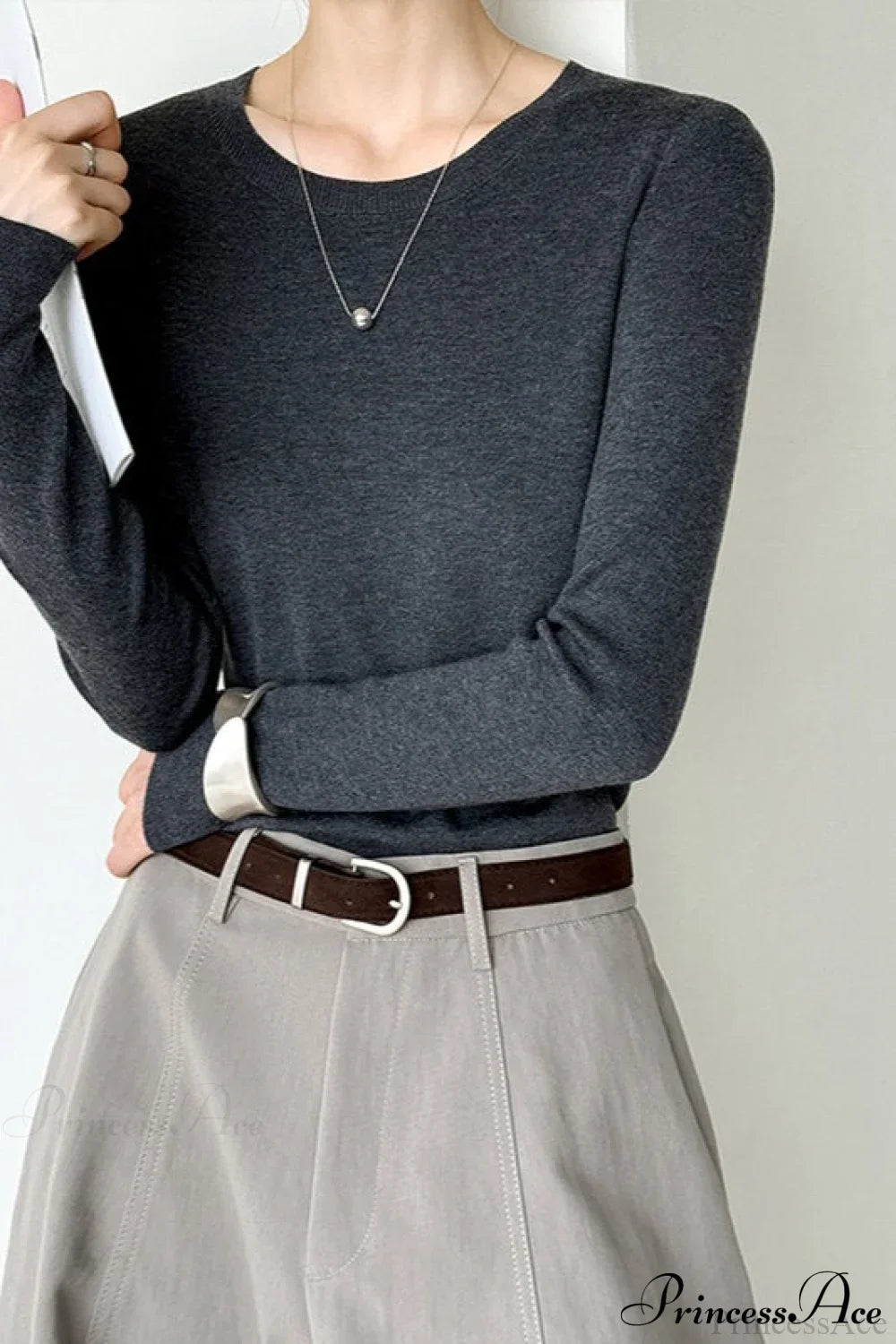 Slim-Fit Crew Neck Layering Knit Top