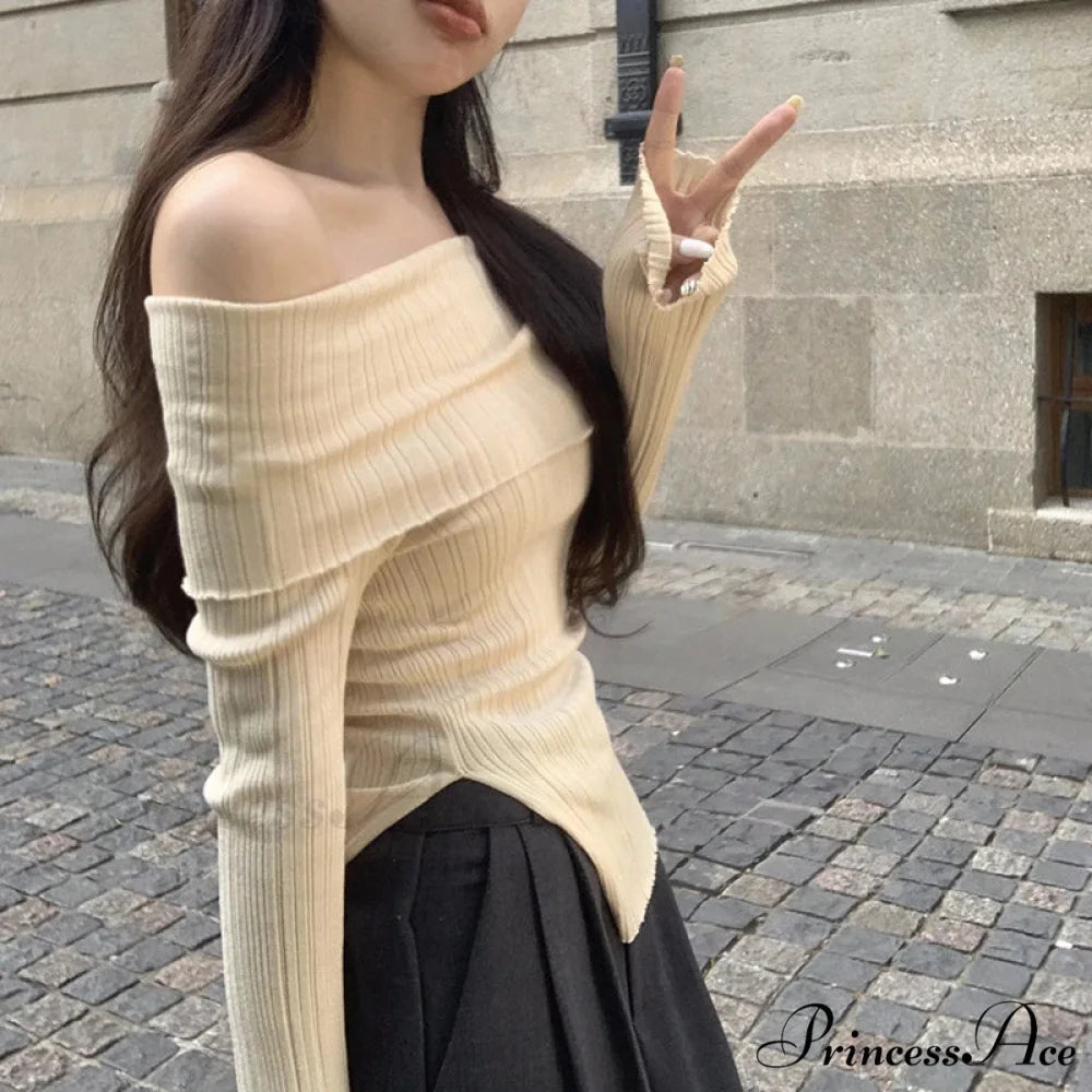 Slim Off-the-Shoulder Wide Neck Extended Sleeve Knit Top knittop-250126