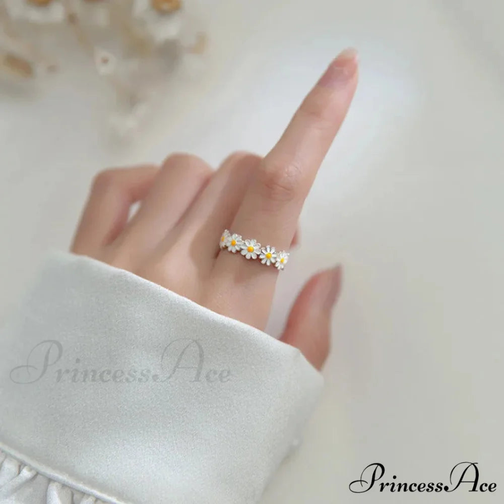Small White Daisy Opening Adjustable Ring
