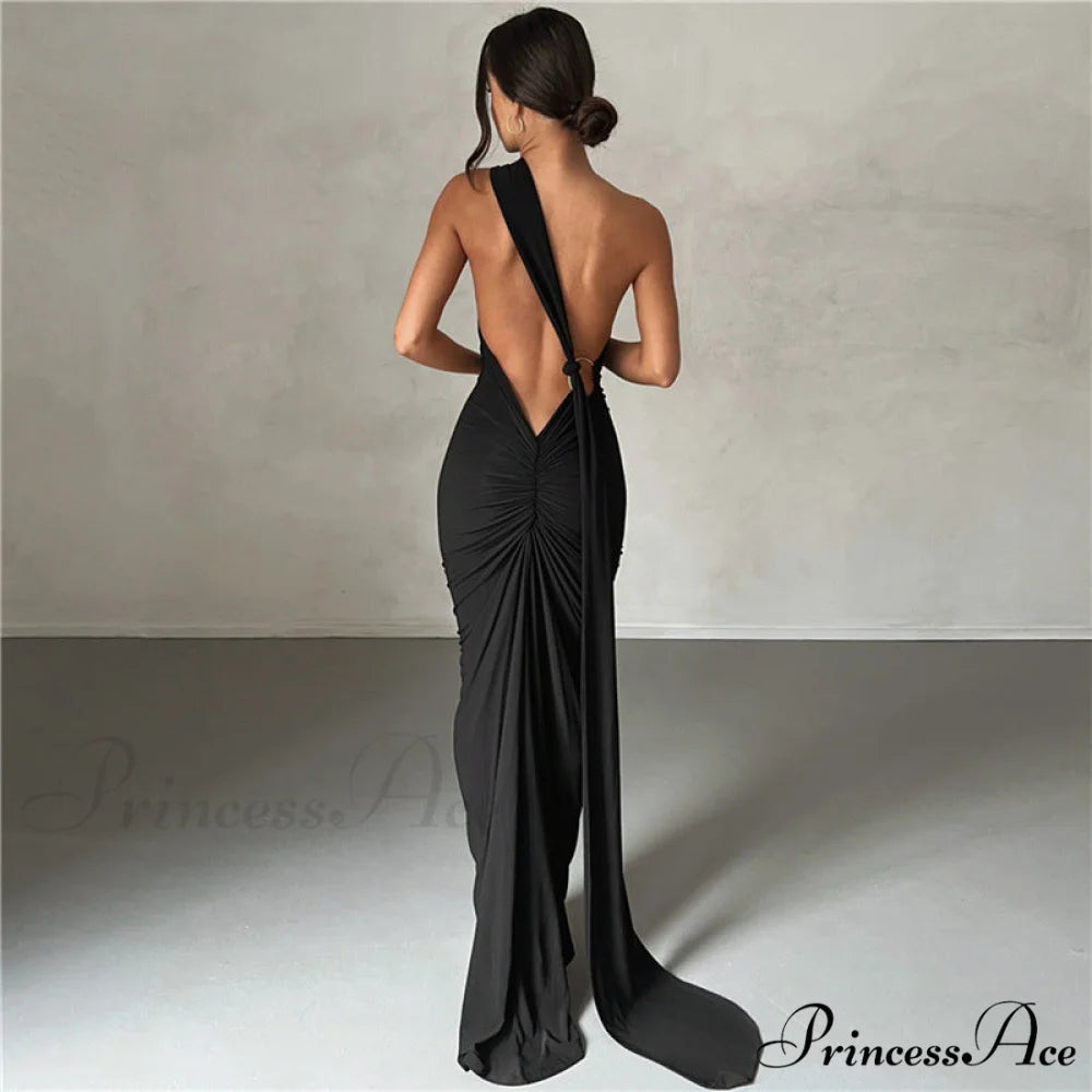 Sophisticated Black Gala Dress with Asymmetrical Neckline S / Burgundy