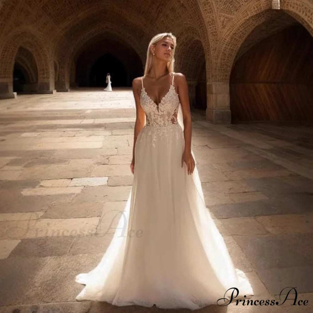 Sophisticated Lace Seaside Wedding Gown weddingdress-250223