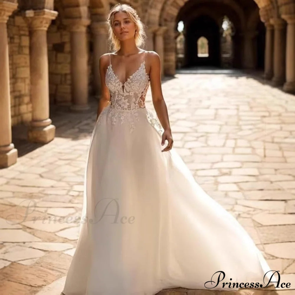 Sophisticated Lace Seaside Wedding Gown weddingdress-250223