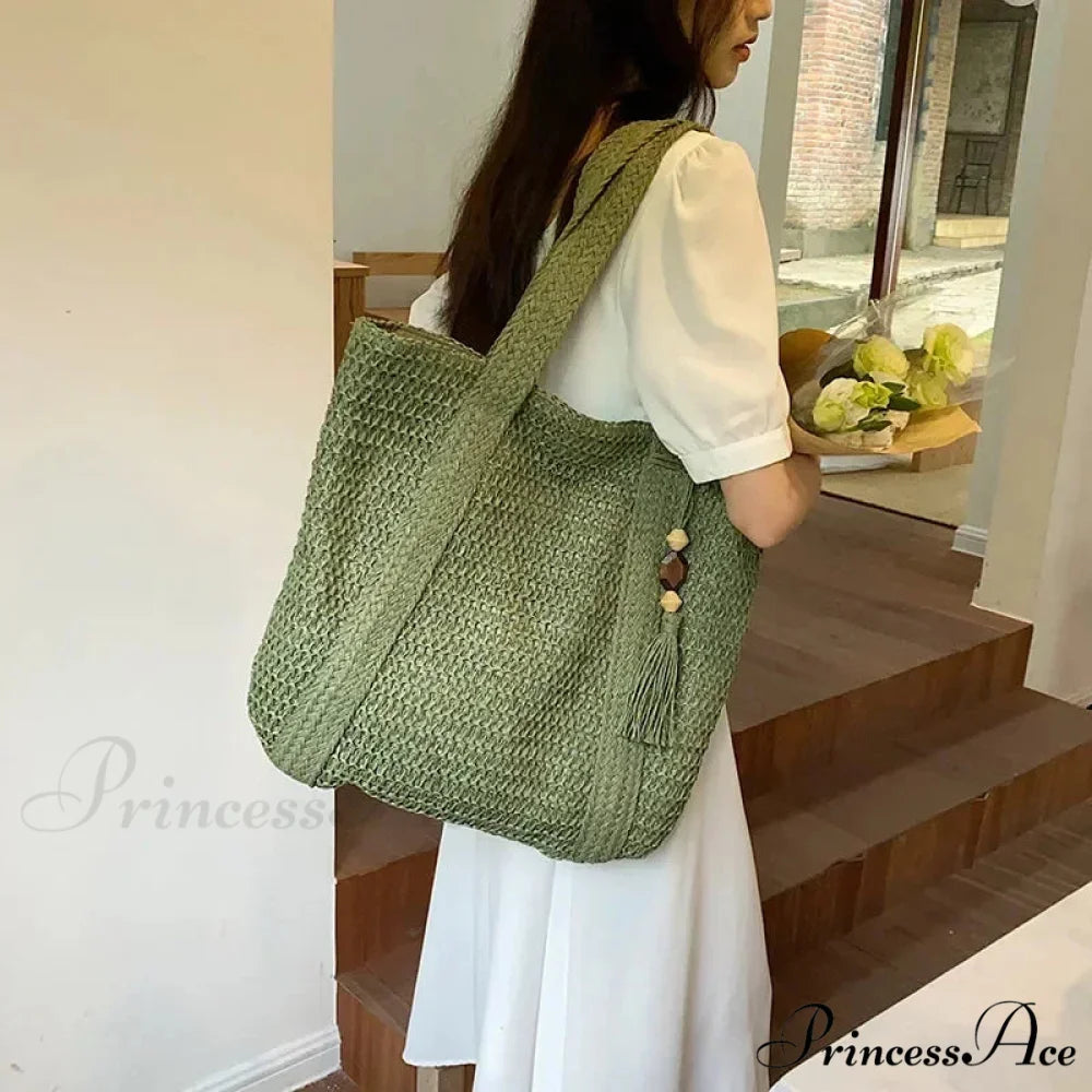 Spacious Capacity Fringe Straw Shoulder Bag Green1 shoulder-250126