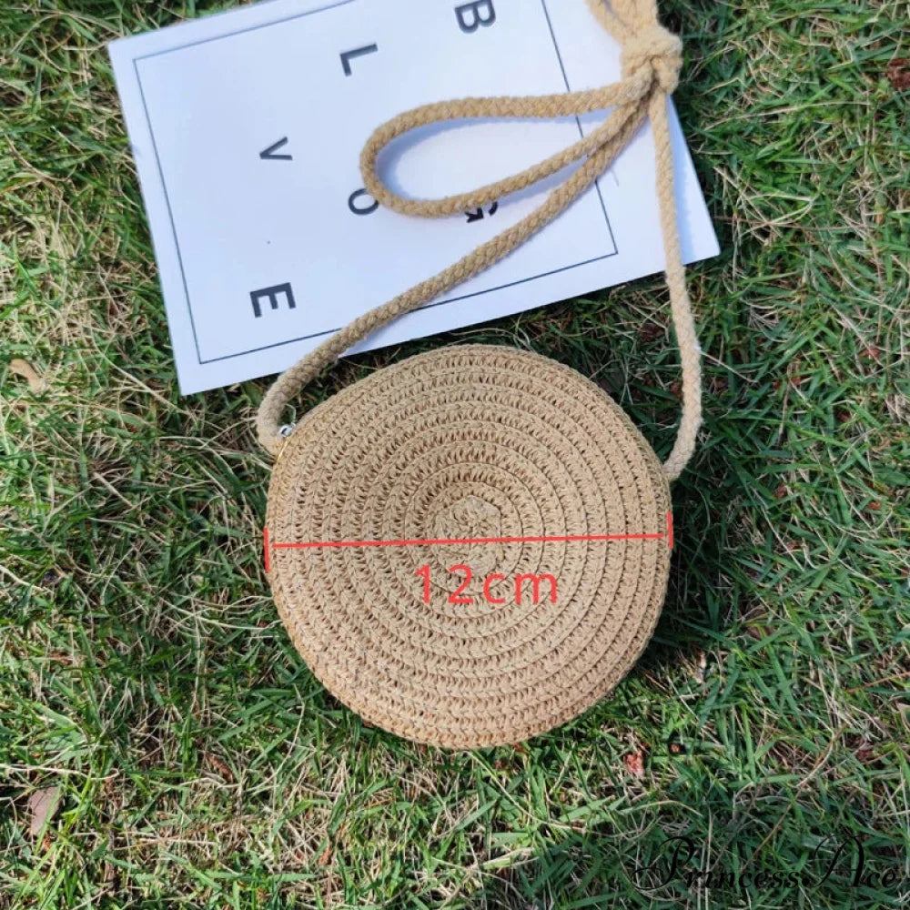 Spacious Capacity Fringe Straw Shoulder Bag Round Brown shoulder-250126