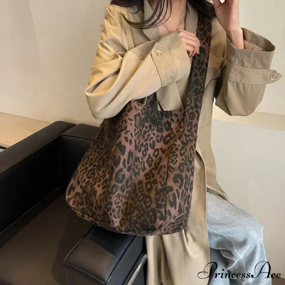 Spotted Pattern Korean Style Shopper Handbag Coffee handbag-250126