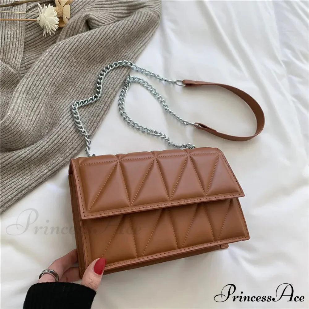 String Strap Flap Needlework Crossbody Brown / 22x15x6cm crossbody-250126