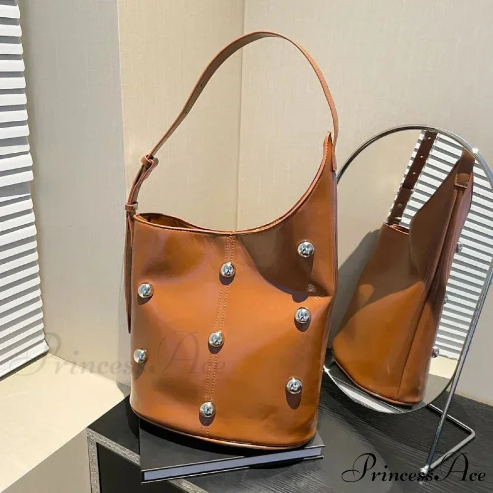 Stud Synthetic Leather Pail Shoulder Bag 2025 shoulder-250126