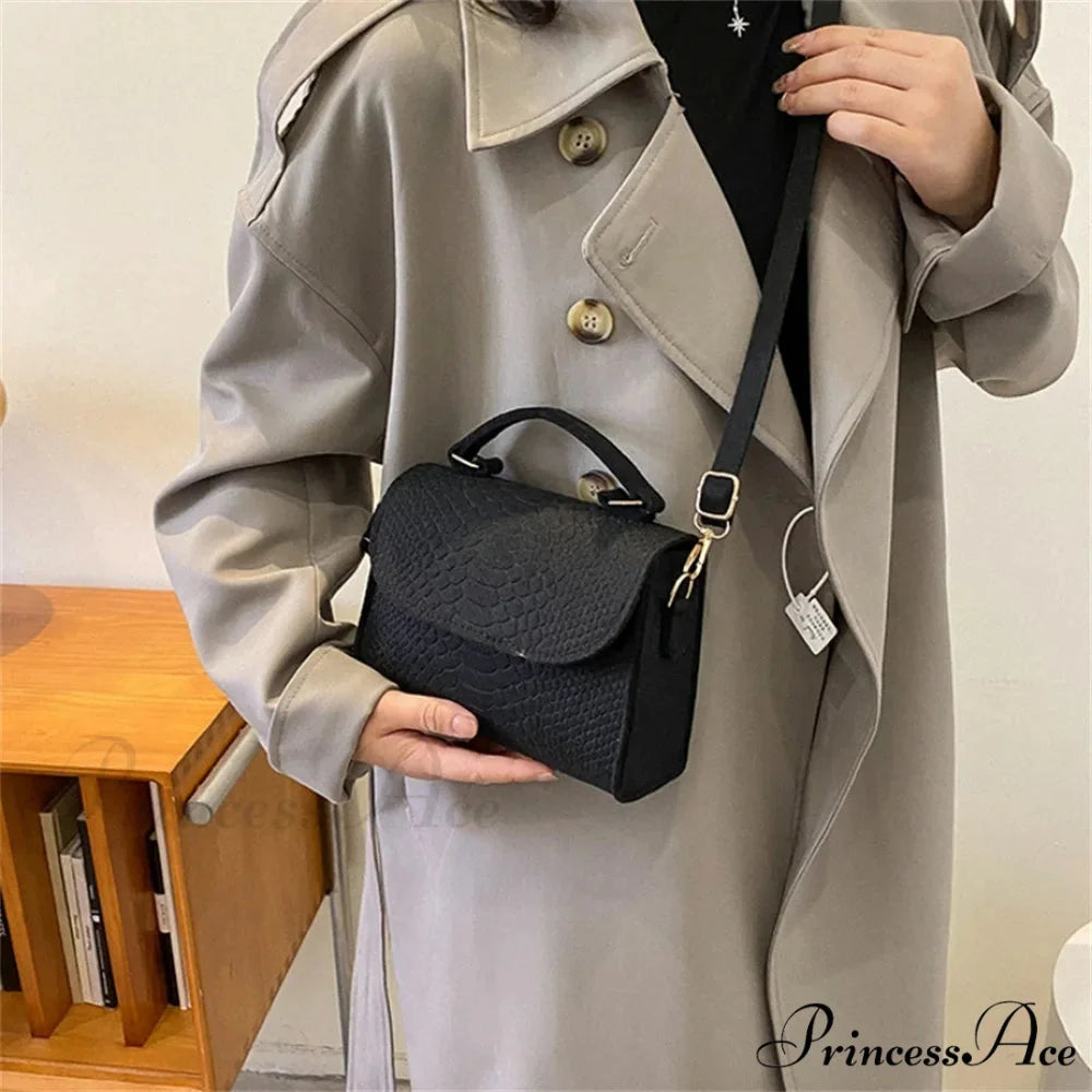 Stylish Felt Alligator Textured Crossbody Purse handbag-250126