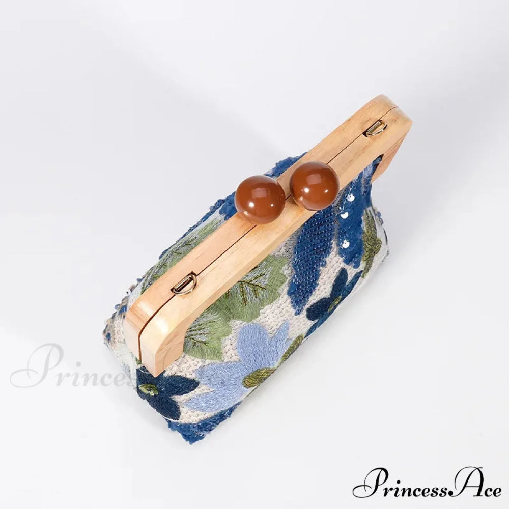 Stylish Sparkling Bloom Clutch Purse Wristlet wristlet-250126