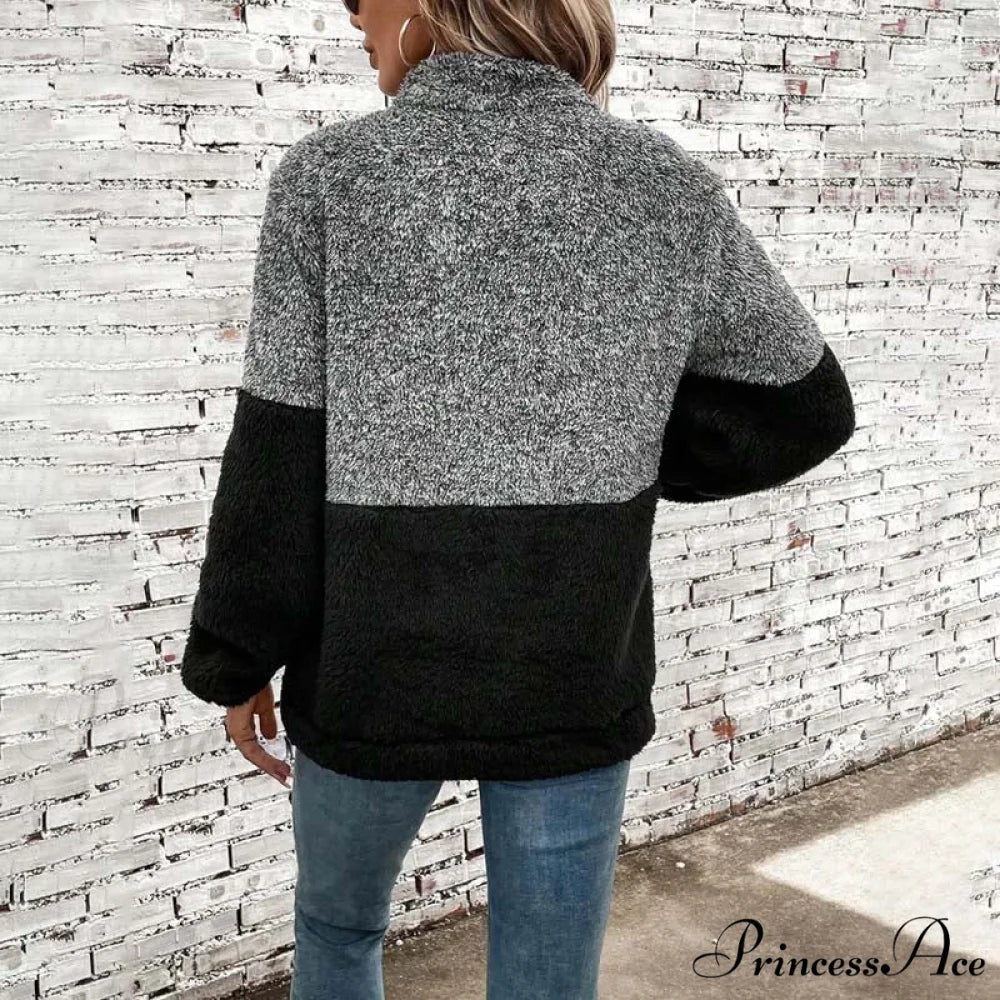 Sweatshirt with Casual Colour Blocking