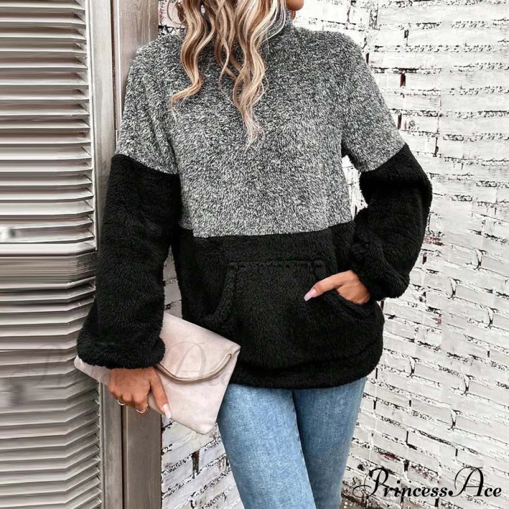 Sweatshirt with Casual Colour Blocking