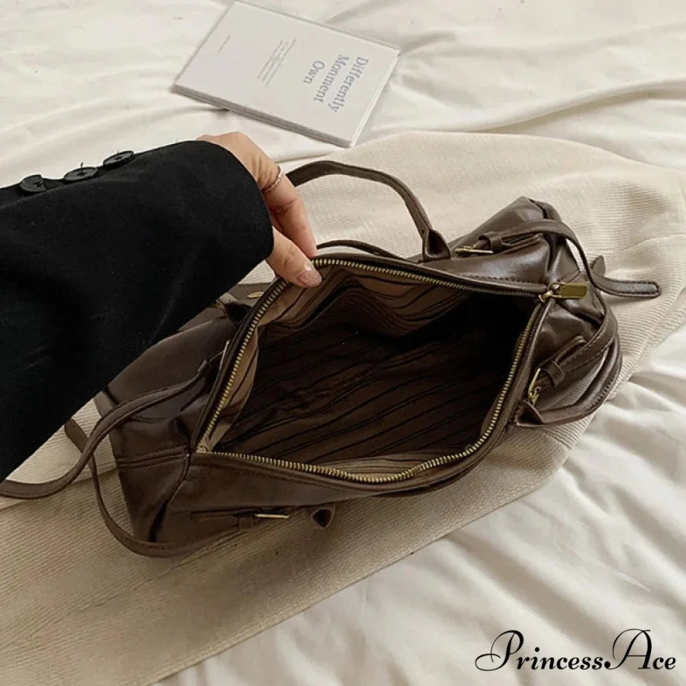 Synthetic Leather Clasp Stylish Crossbody Bag shoulder-250126