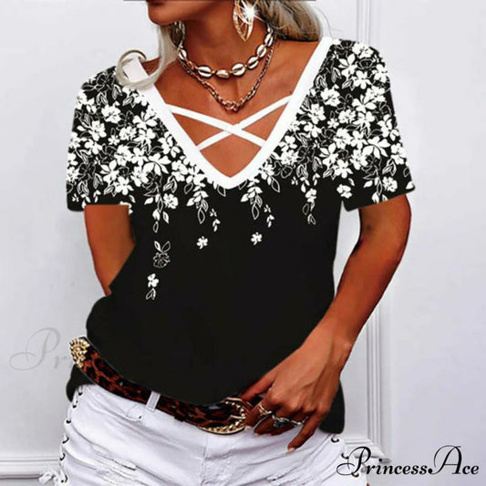 T-Shirt Flowered with Elegant Print White / S