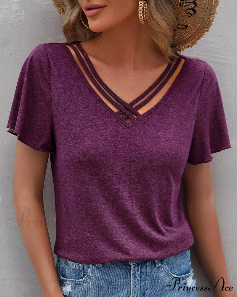 T-shirt in Solid Cut Out Color Burgundy / S