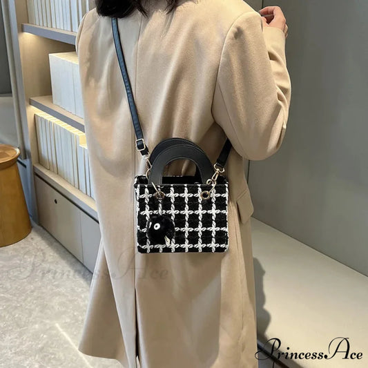 Traditional Tartan Woolen High-End Designer Clutch Crossbody Purse handbag-250126