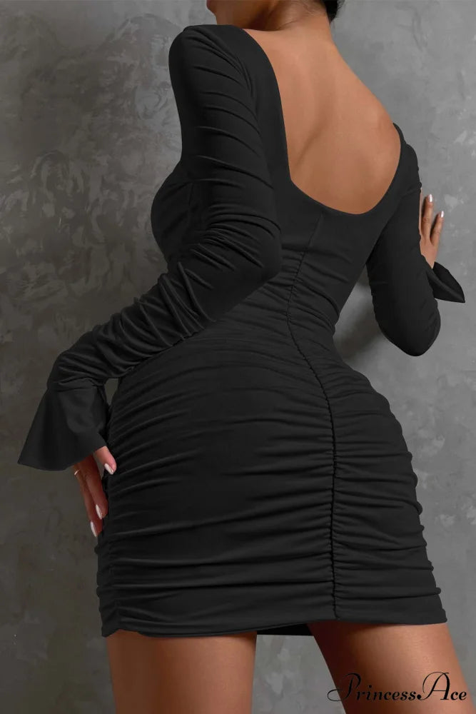 V Neck Cutout Bell Sleeve Pleated Dress Black / M