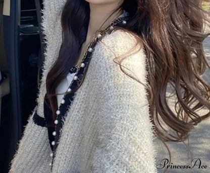 V-neck Fleece Thick Knitting Cardigan