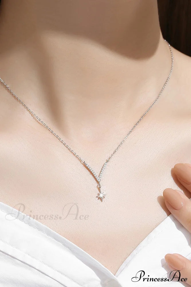 V-shaped Polaris Pendant
