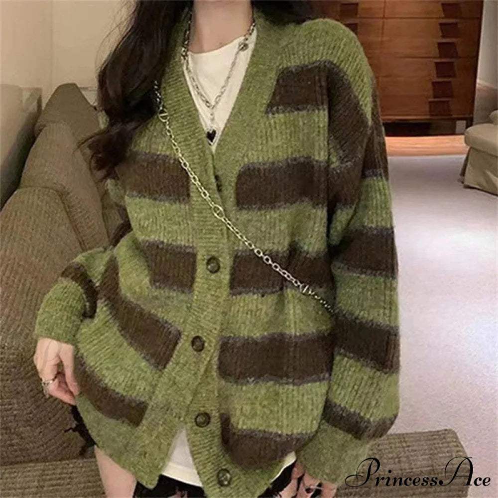Vintage Emerald Line V-Neck Solitary Buttoned Cardigan Green / LIGHT GREEN cardiagn-250126
