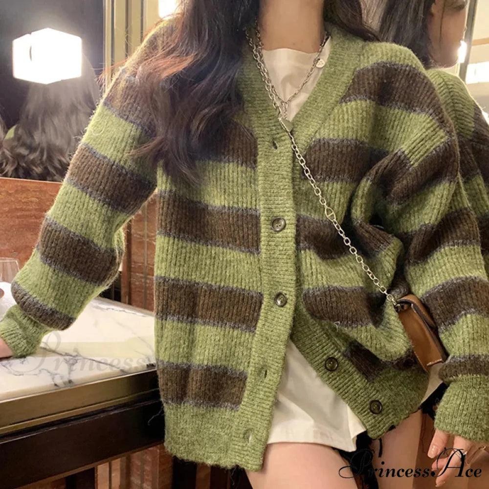 Vintage Emerald Line V-Neck Solitary Buttoned Cardigan Green / LIGHT GREEN cardiagn-250126