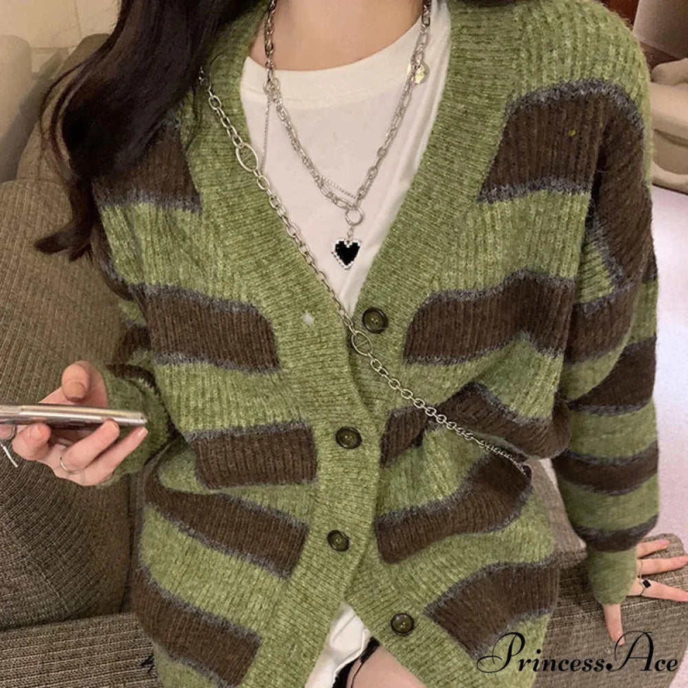 Vintage Emerald Line V-Neck Solitary Buttoned Cardigan Green / LIGHT GREEN cardiagn-250126