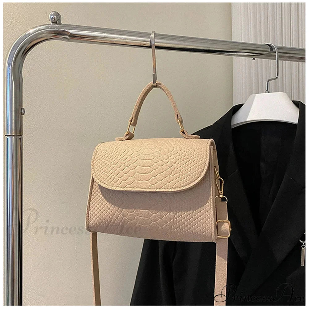 Vintage Lavish Square Designer Crossbody crossbody-250126