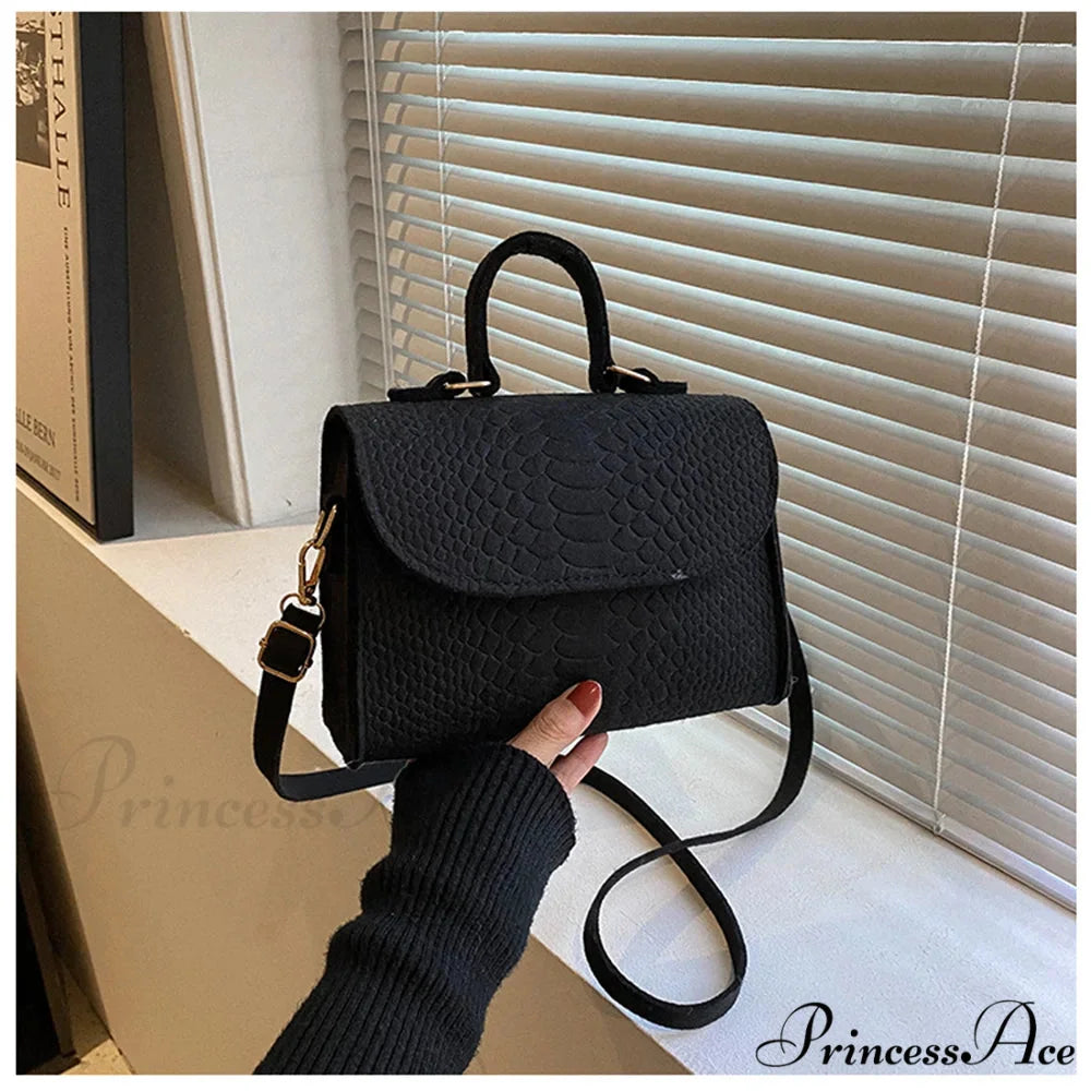 Vintage Lavish Square Designer Crossbody Black crossbody-250126