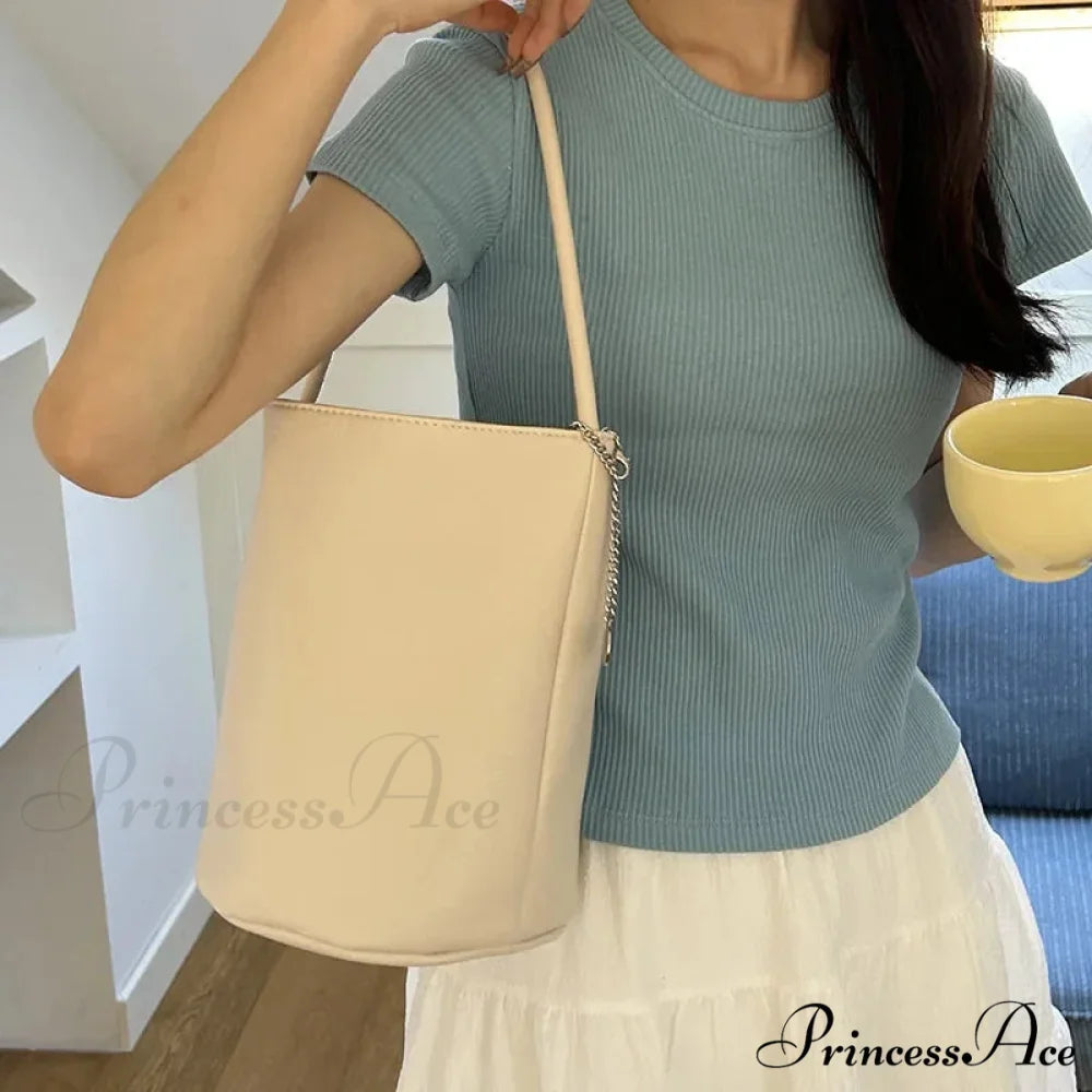 Vintage Supple Leather Pail Shoulder Bag shoulder-250126
