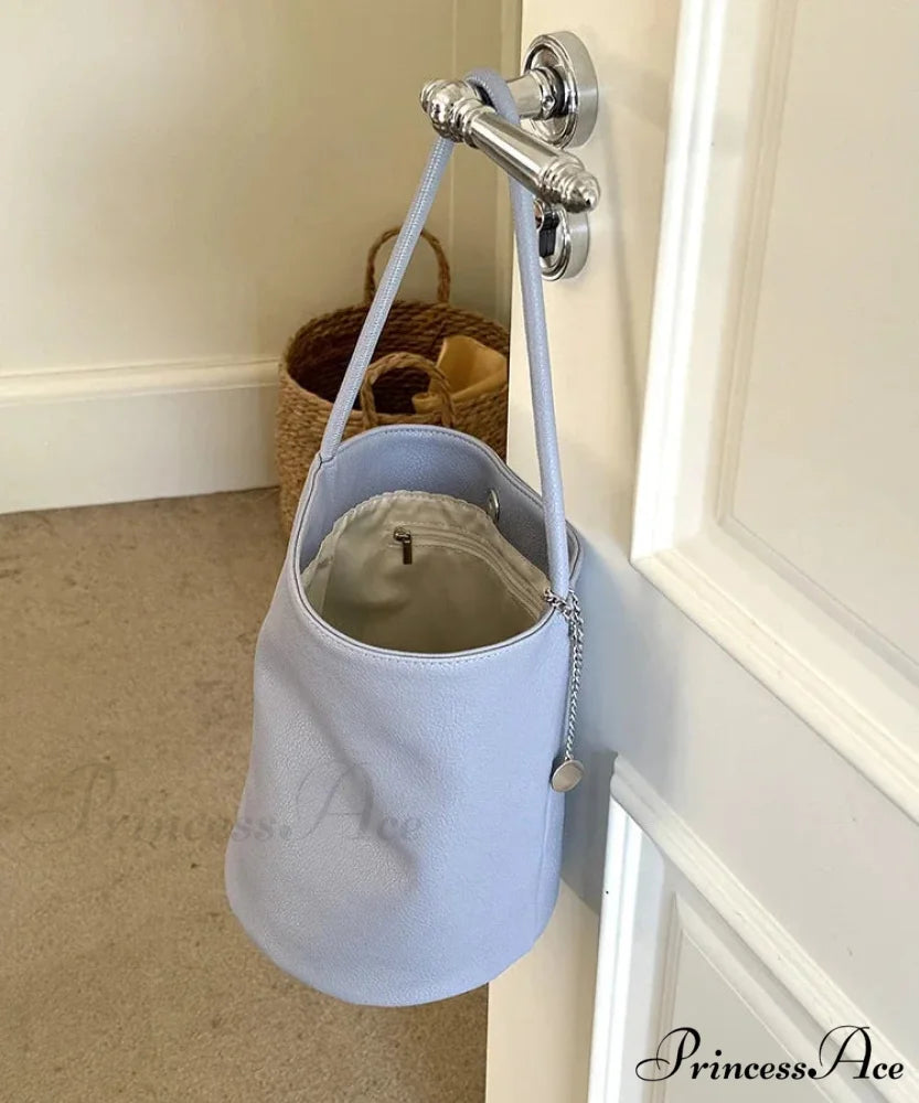 Vintage Supple Leather Pail Shoulder Bag Blue shoulder-250126