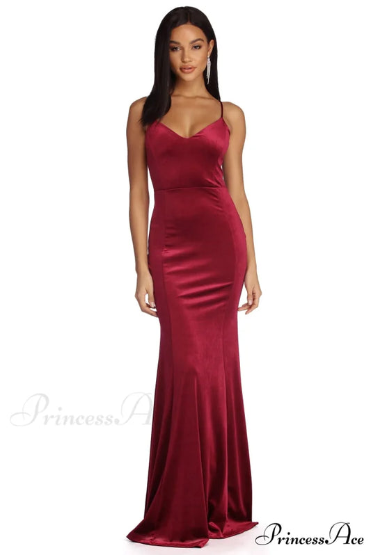 Viviana Formal Velvet Charming Open Back Dress BURGUNDY / S