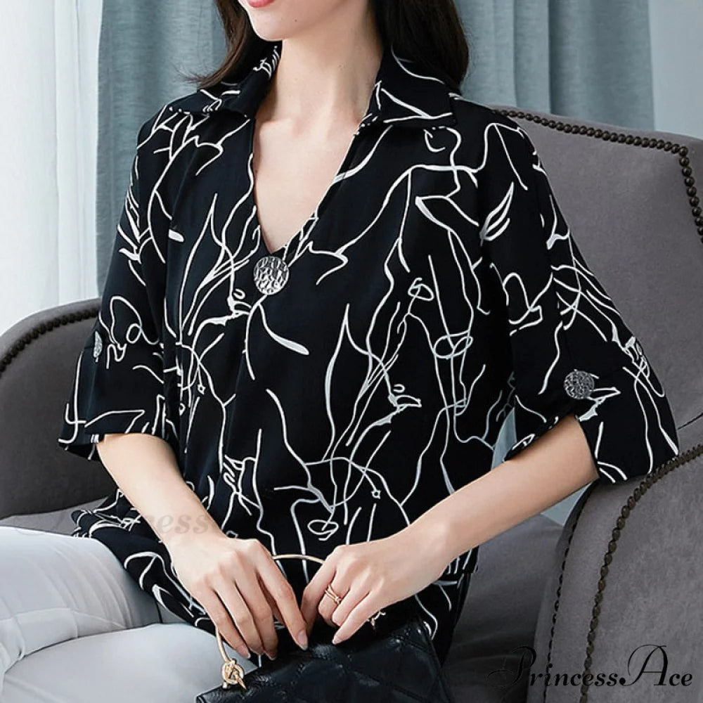 Warm-Season Tee Plus Chiffon Size Women’s Top Black flower A / L 50kg to 60kg