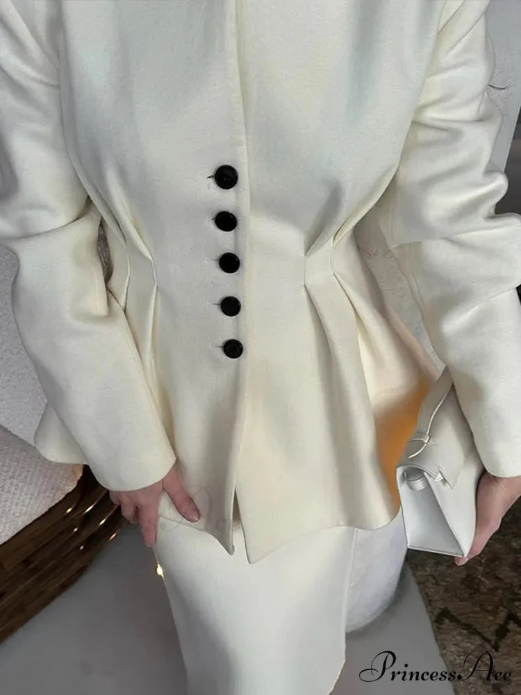 White Deep-neck Folded A-shaped Coat coats-241228