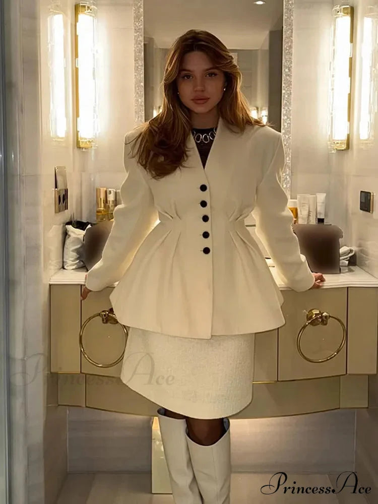 White Deep-neck Folded A-shaped Coat rice white / S coats-241228