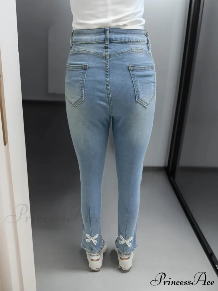 Women’s Blue High-Stretch Skinny with Faux Pearl Decor and Slim Fit - Stylish and Comfortable Denim Jean